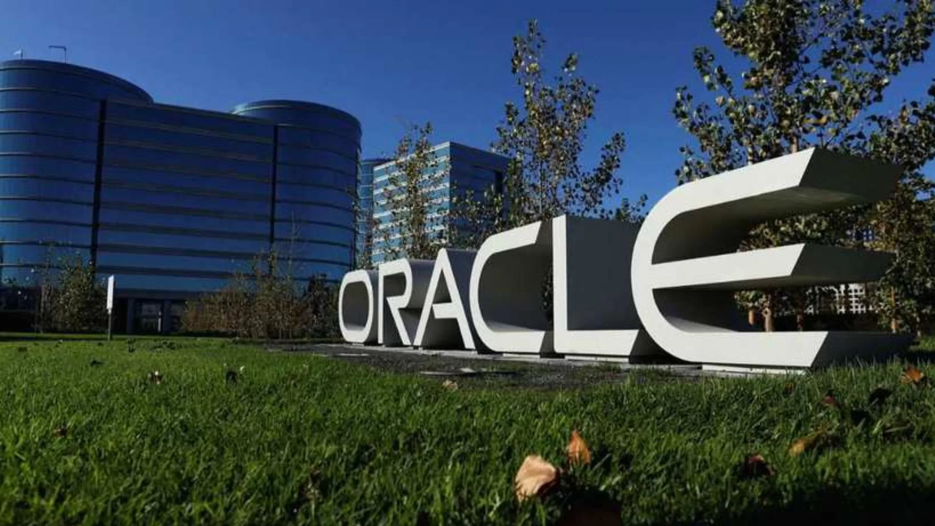 Oracle lança fluxos de trabalho orientados por IA para automatizar ciclo de vida do atendimento ao cliente