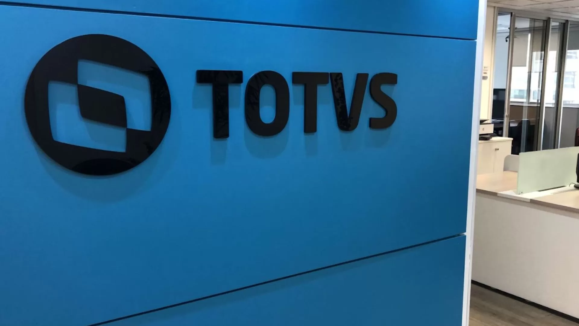 TOTVS expande presença no varejo com aquisição da VarejOnline por R$49 Milhões